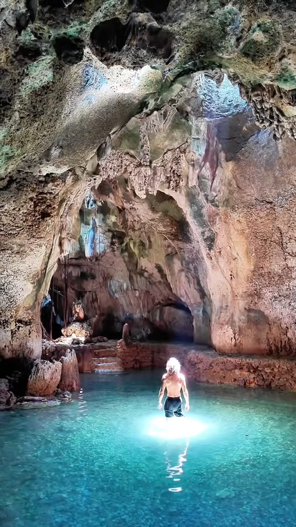 Camotes Island Caves (🇵🇭)